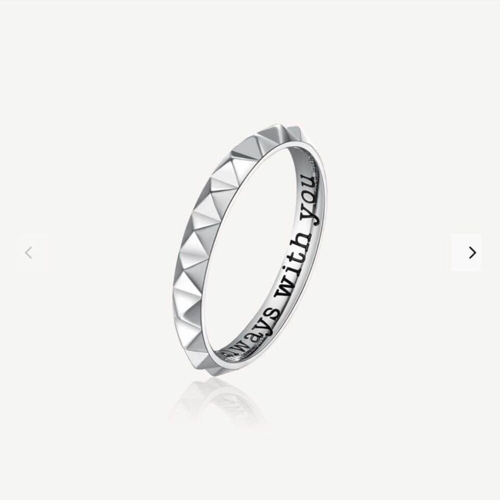 Men’s silver stainless steel spiked ring size 9